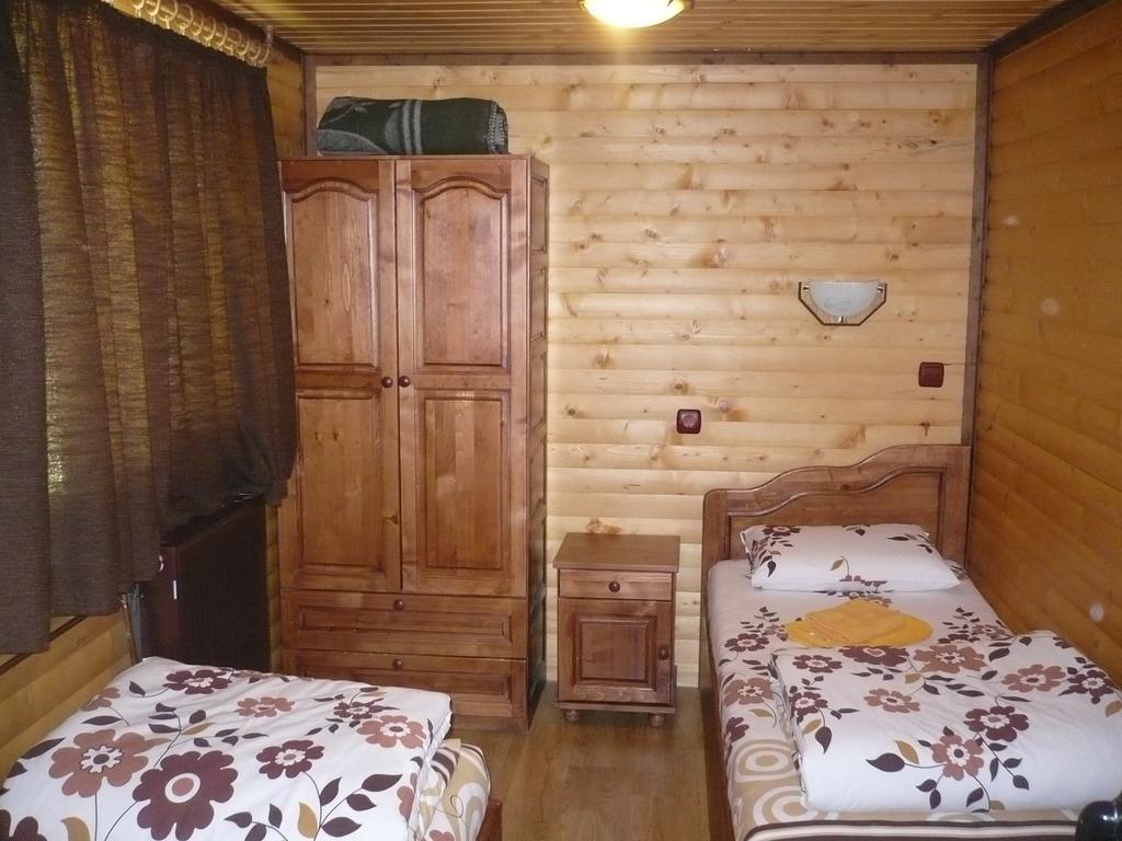 Guest House Chobaka Trigrad Værelse billede